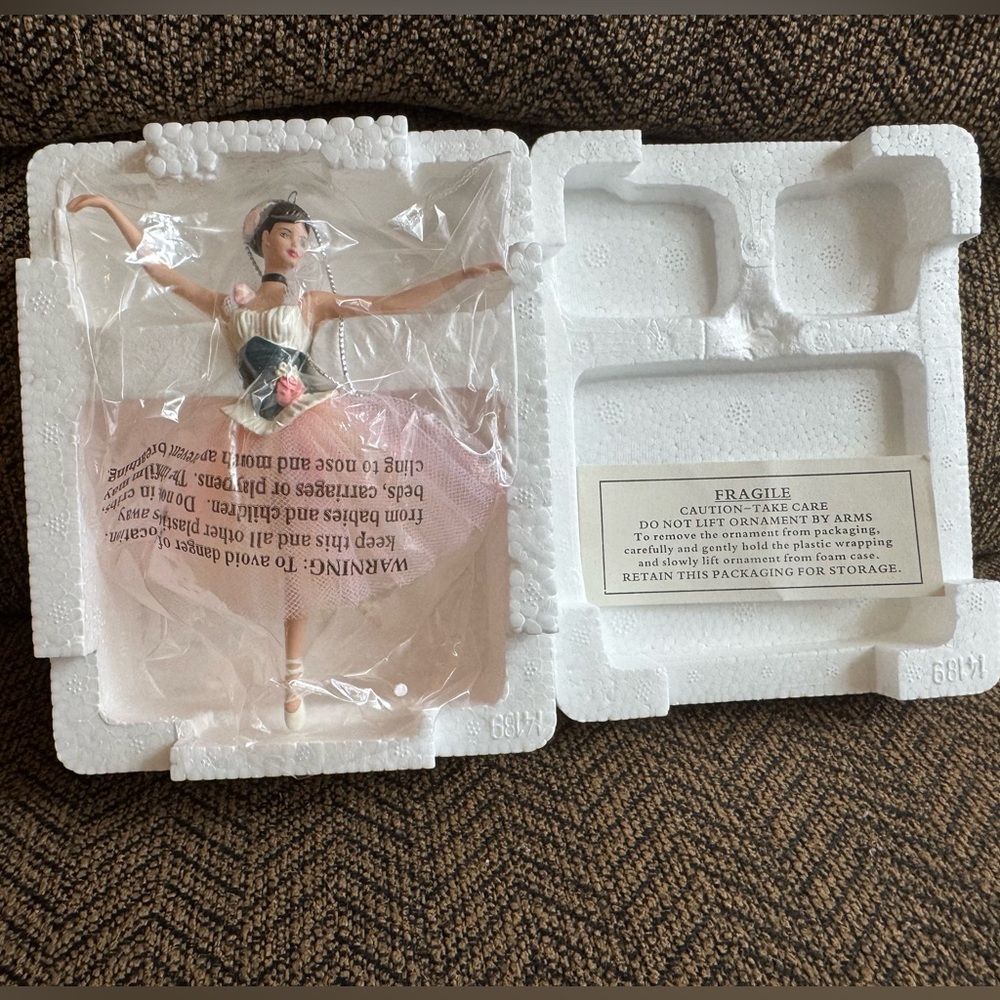 Barbie Lighter Than Air Porcelain Collectible Ornament 2001 Avon Y2K